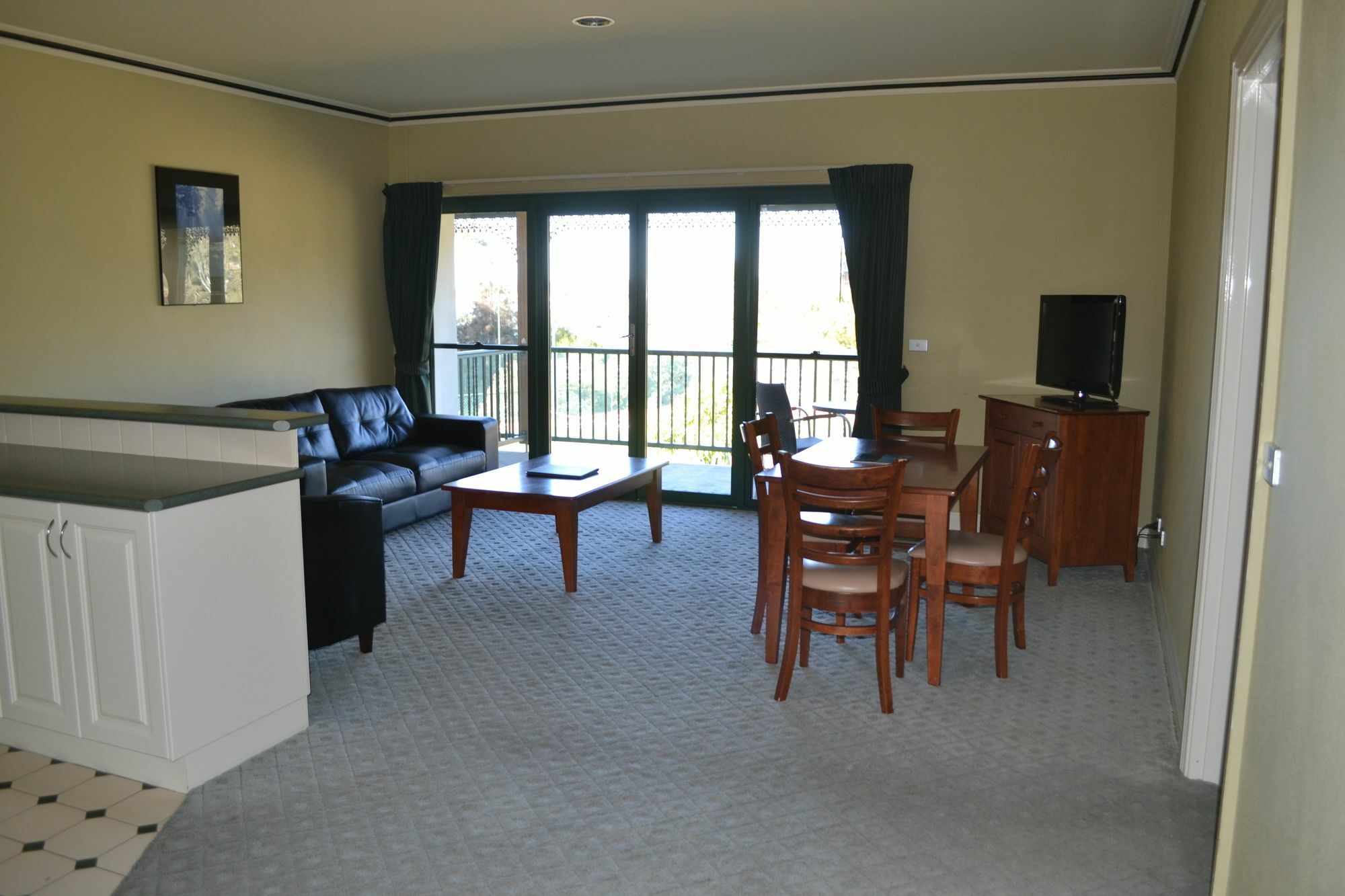 Hotel Yarrawonga Mulwala Golf Club Exterior foto A typical apartment at the hotel